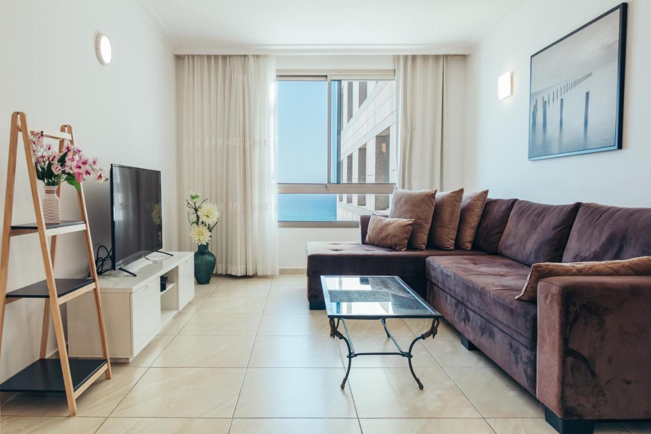 Almog Beach Apt Hotel מלון דירות אלמוג ביץ' Хайфа Экстерьер фото