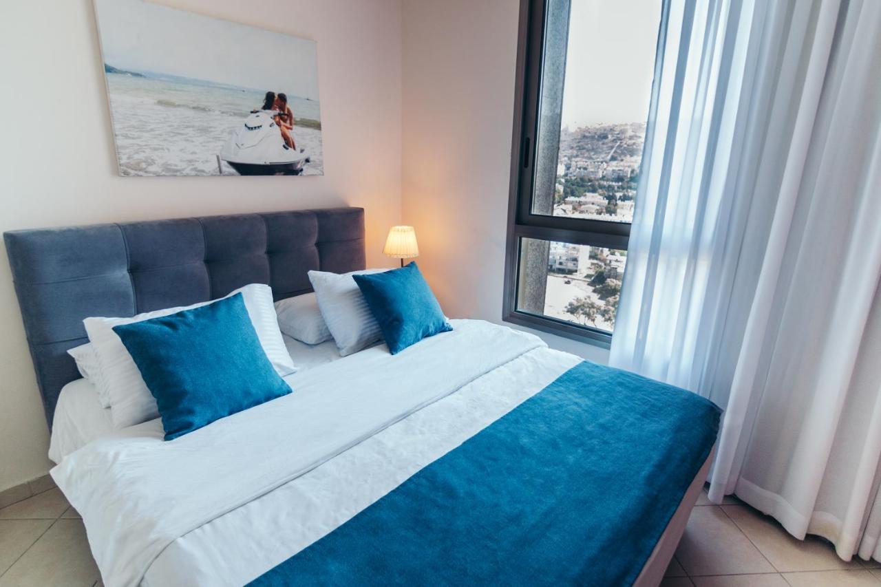 Almog Beach Apt Hotel מלון דירות אלמוג ביץ' Хайфа Экстерьер фото