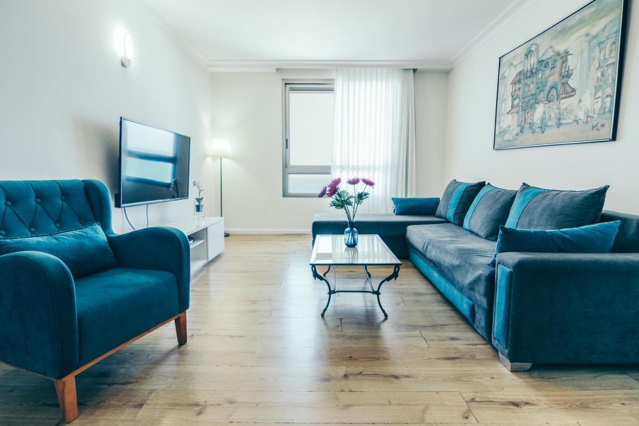 Almog Beach Apt Hotel מלון דירות אלמוג ביץ' Хайфа Экстерьер фото